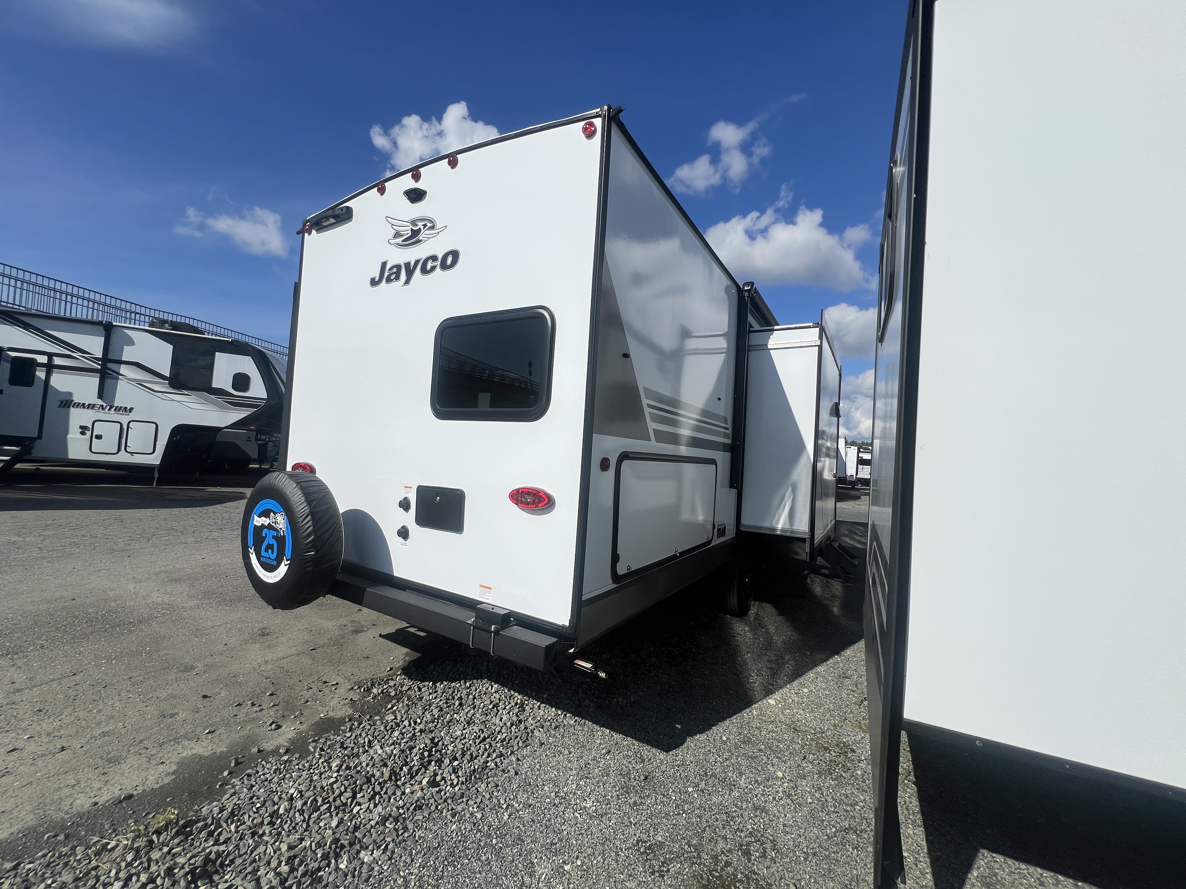2027 Jayco Jay Flight SLX 333BTS - Image 6