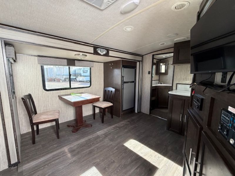 2019 Cruiser RV Fun Finder Xtreme Lite 25RS - Image 3