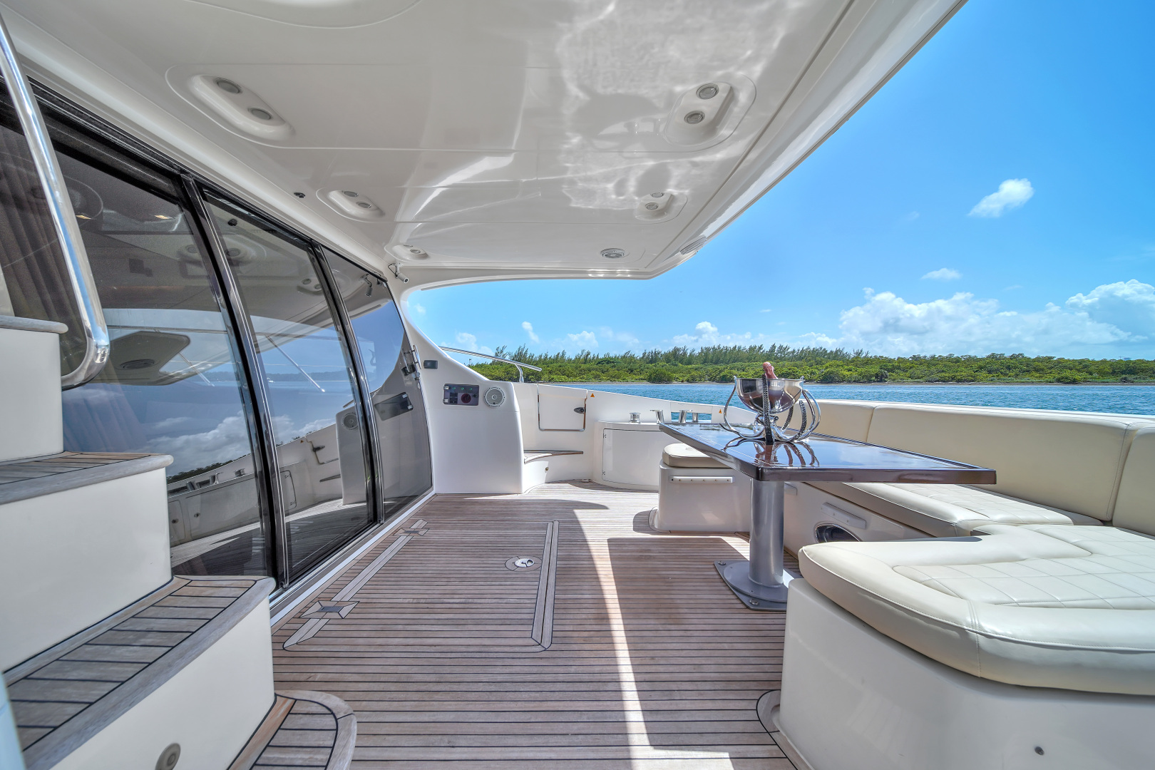 2012 Azimut 64 FLY - Image 48