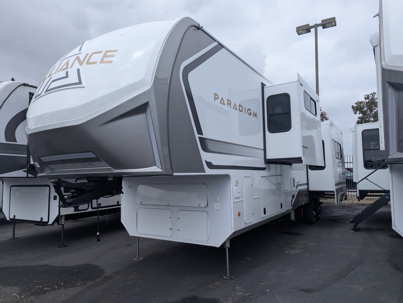 2026 Alliance RV Paradigm 382RK - Image 3