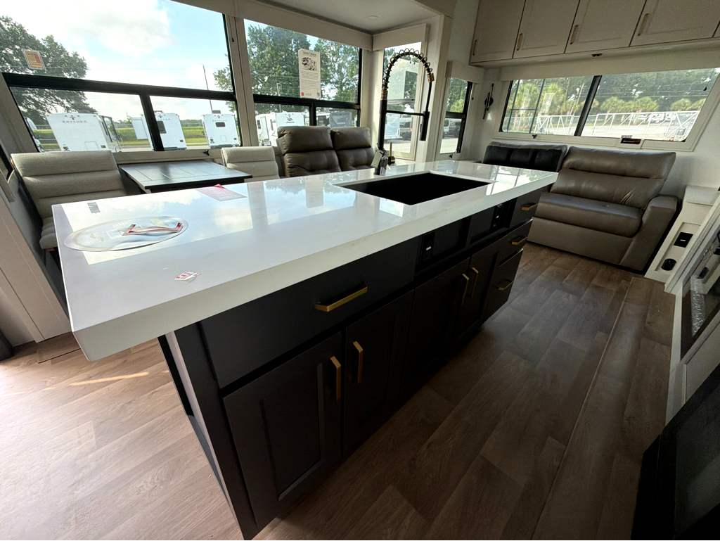 2027 GRAND DESIGN SOLITUDE 310GK - Image 26