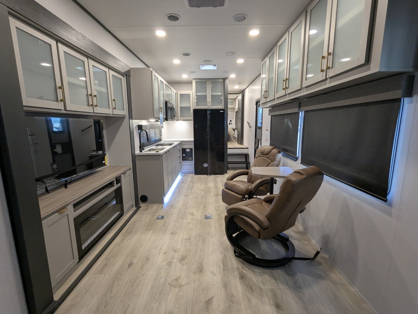 2027 Forest River Stealth 3300 - Image 24