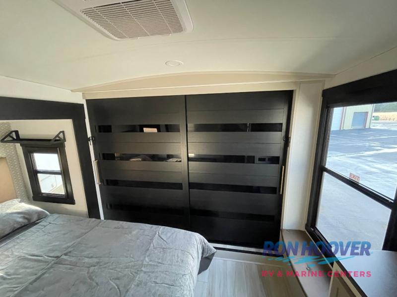 2026 FOREST RIVER 369BL - Image 24