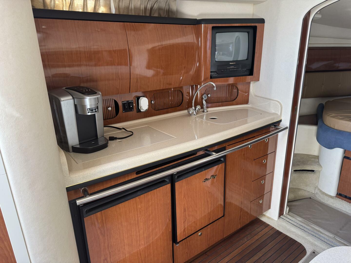 2002 Sea Ray 360 Sundancer - Image 30