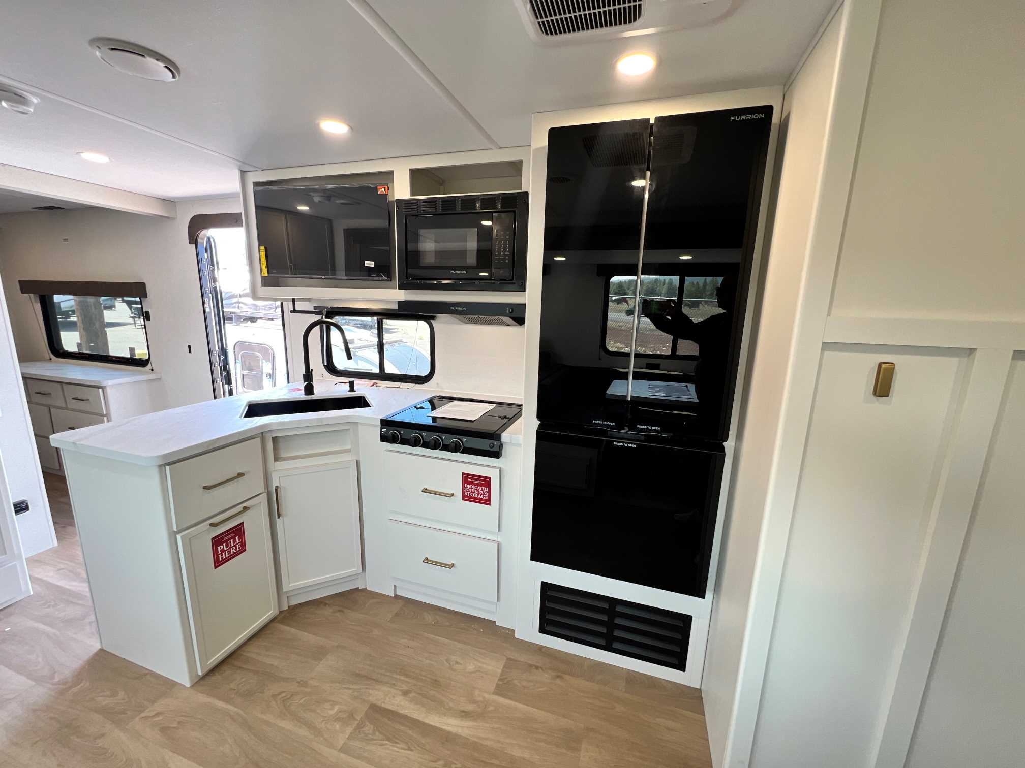 2027 Grand Design Transcend 335BHT - Image 13