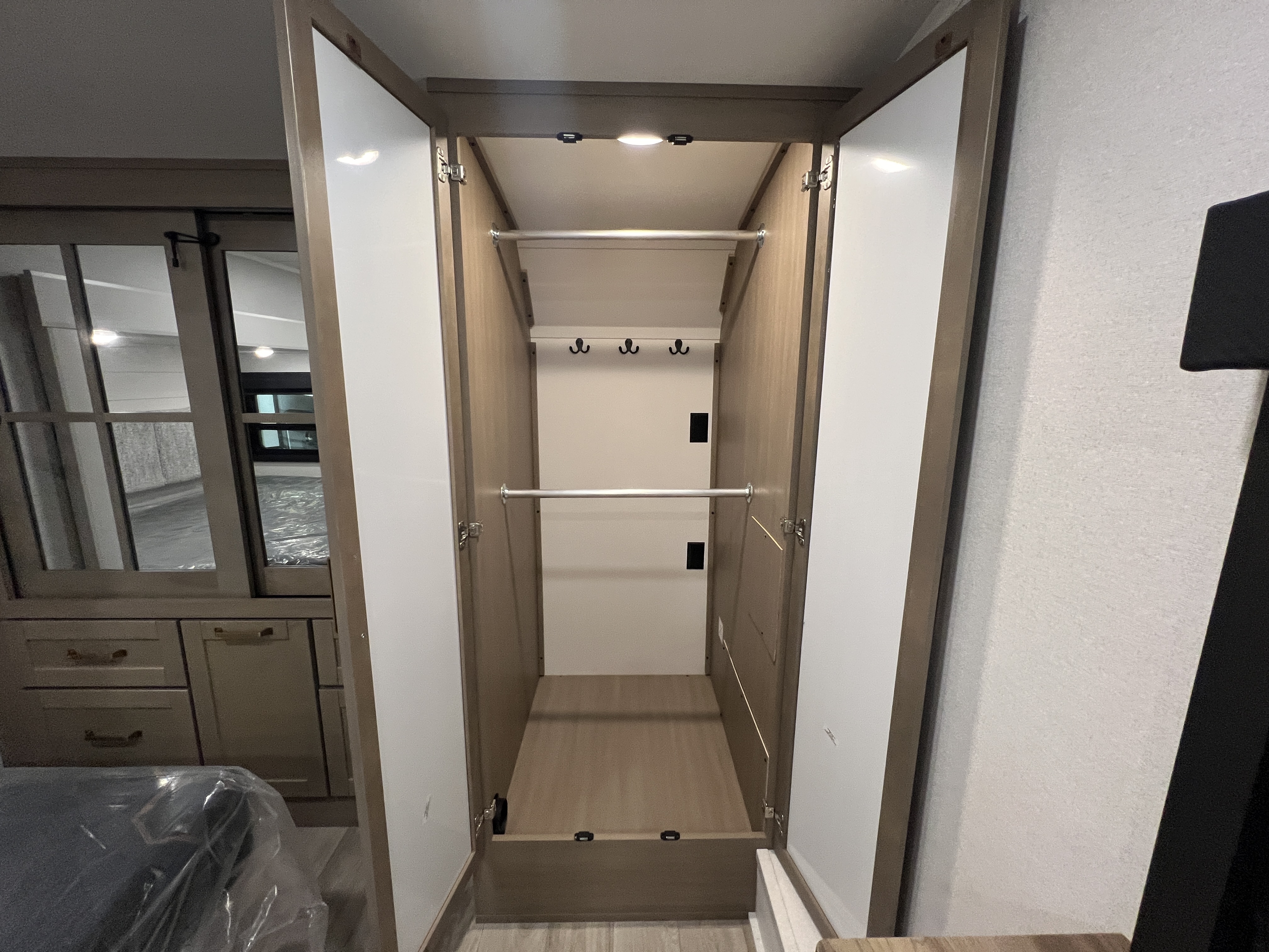 2027 Jayco Eagle 321RSTS - Image 21