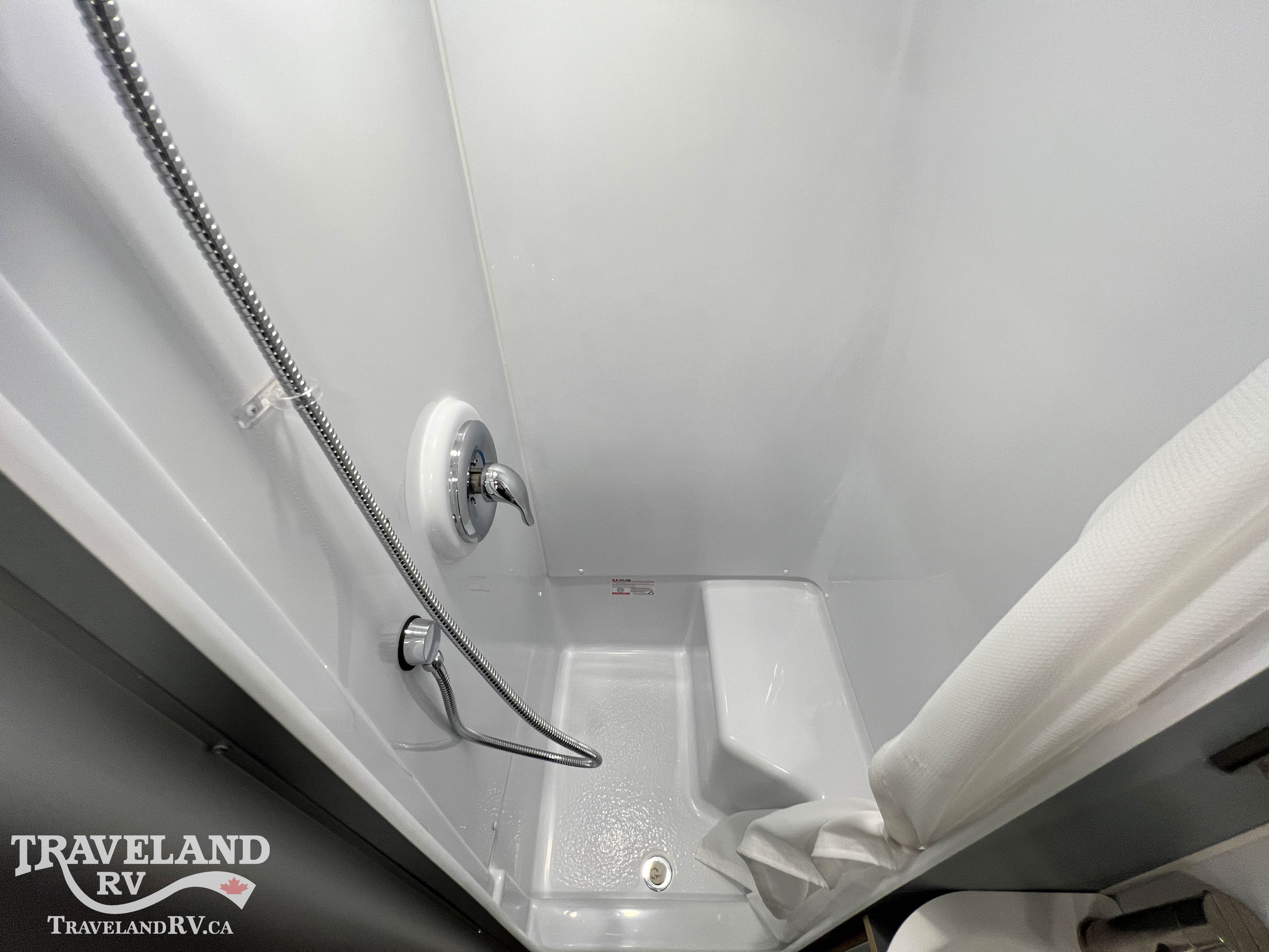 2026 AIRSTREAM 22RB WORLD TRAVELER - Image 25