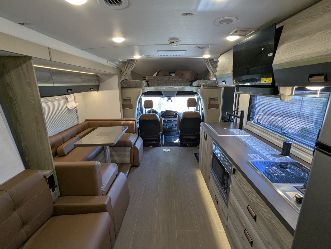 2027 Winnebago View 24D - Image 33