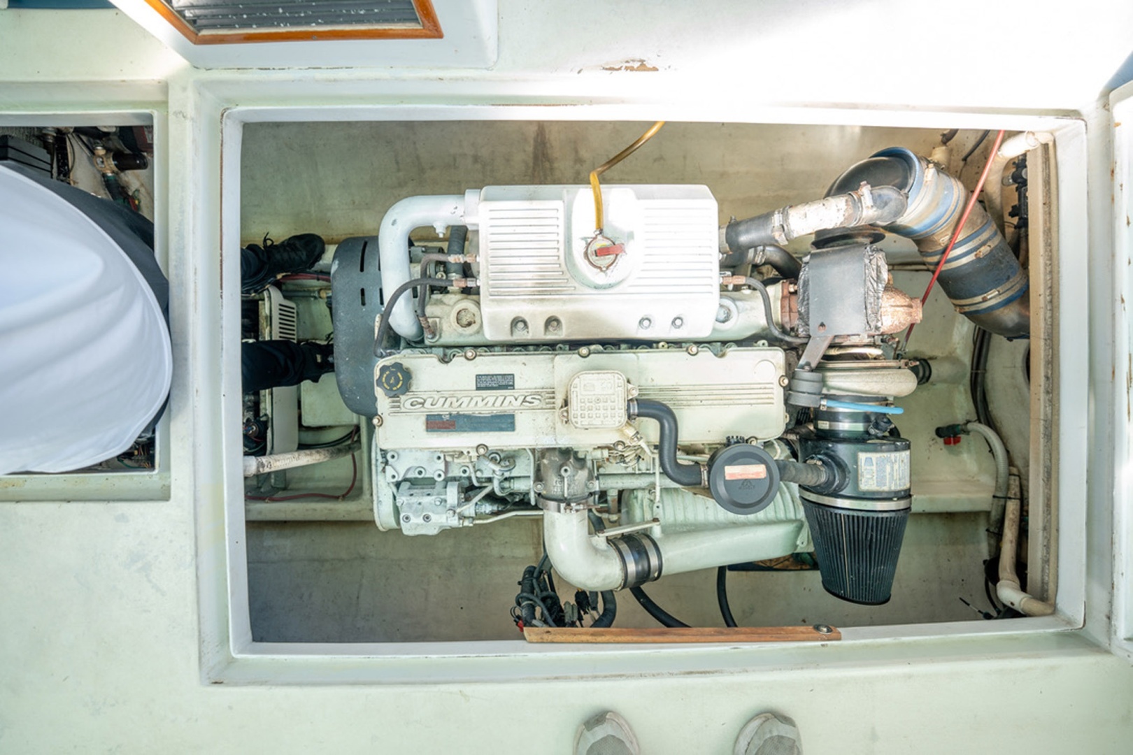 2005 Custom Michael Fitz 34' Pilothouse - Image 19