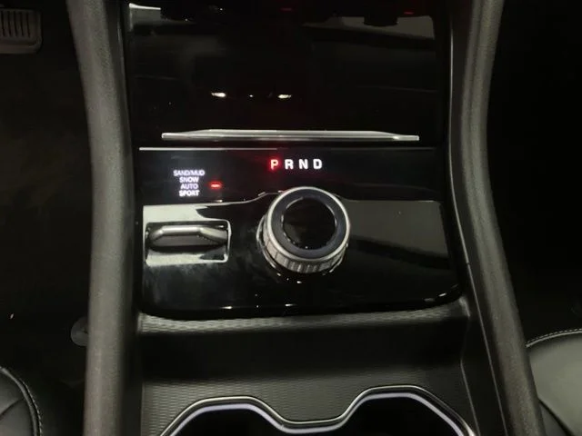 2024 Jeep Grand-Cherokee-L Laredo Altitude 4x4 - Image 19
