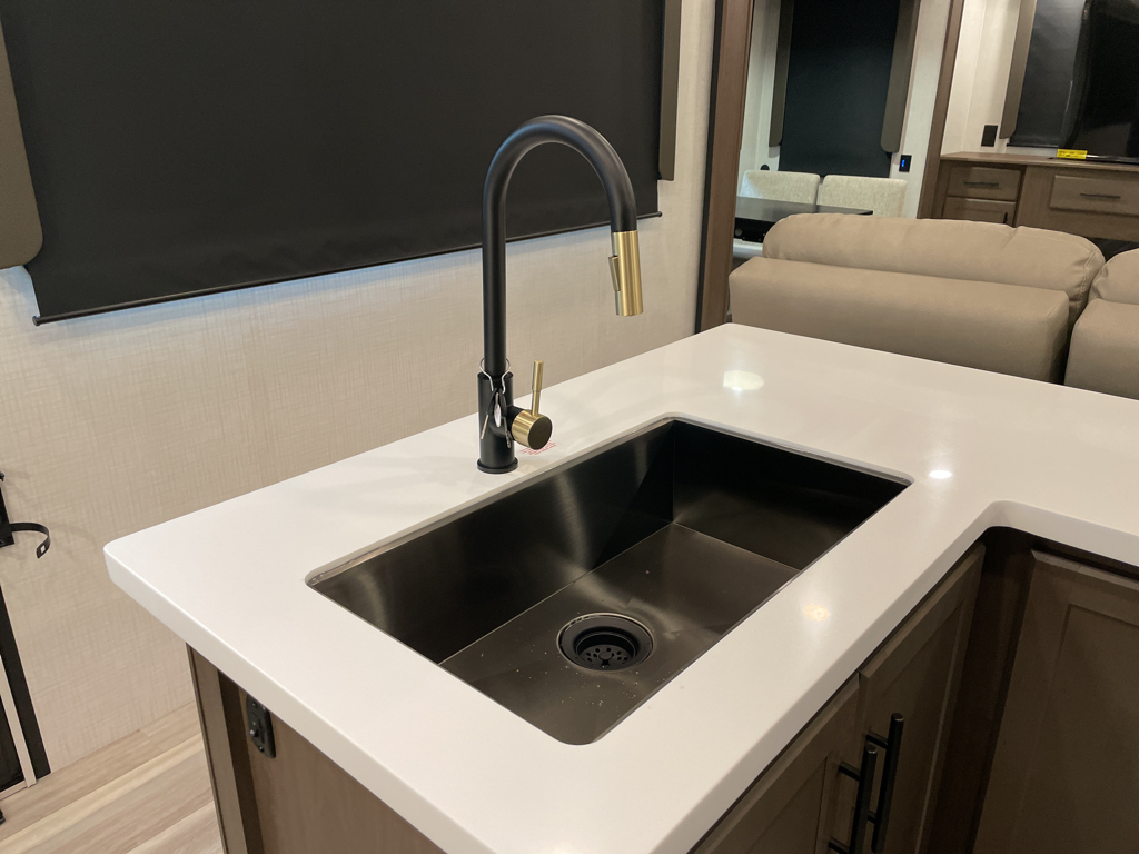 2026 Keystone Cougar 320RDS - Image 6