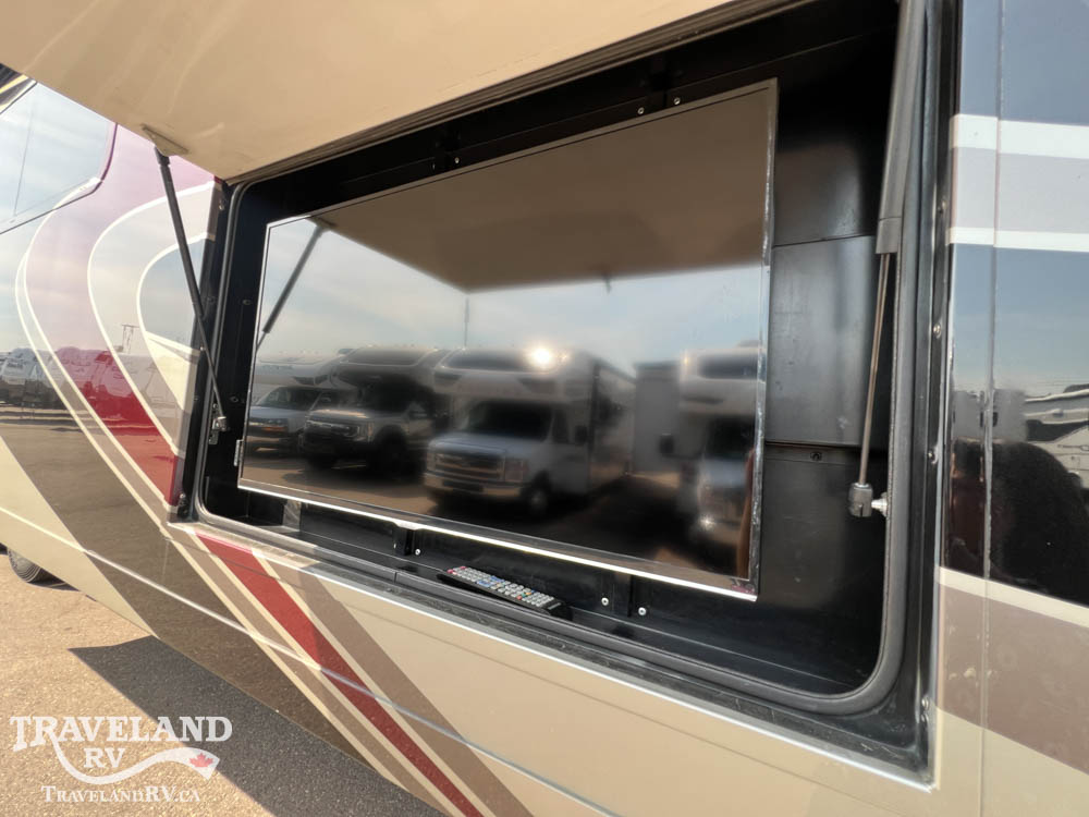 2015 Tiffin Phaeton 42 LH - Image 14