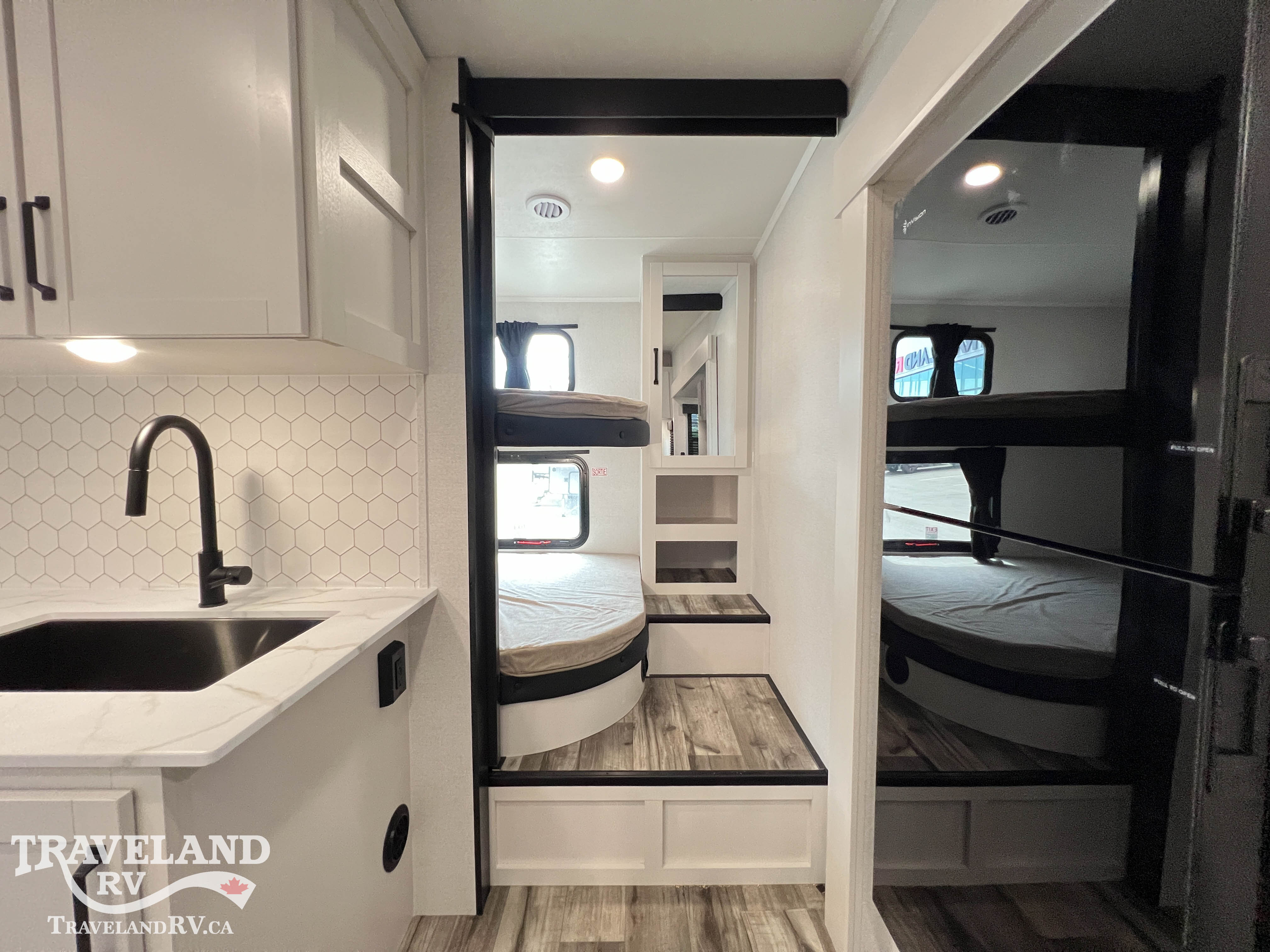 2027 Highland Ridge Roamer Light Duty 28DBSS - Image 17