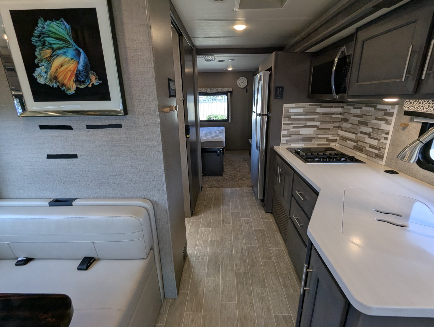 2021 Thor Motor Coach Omni SV34 - 4X4 - Image 15