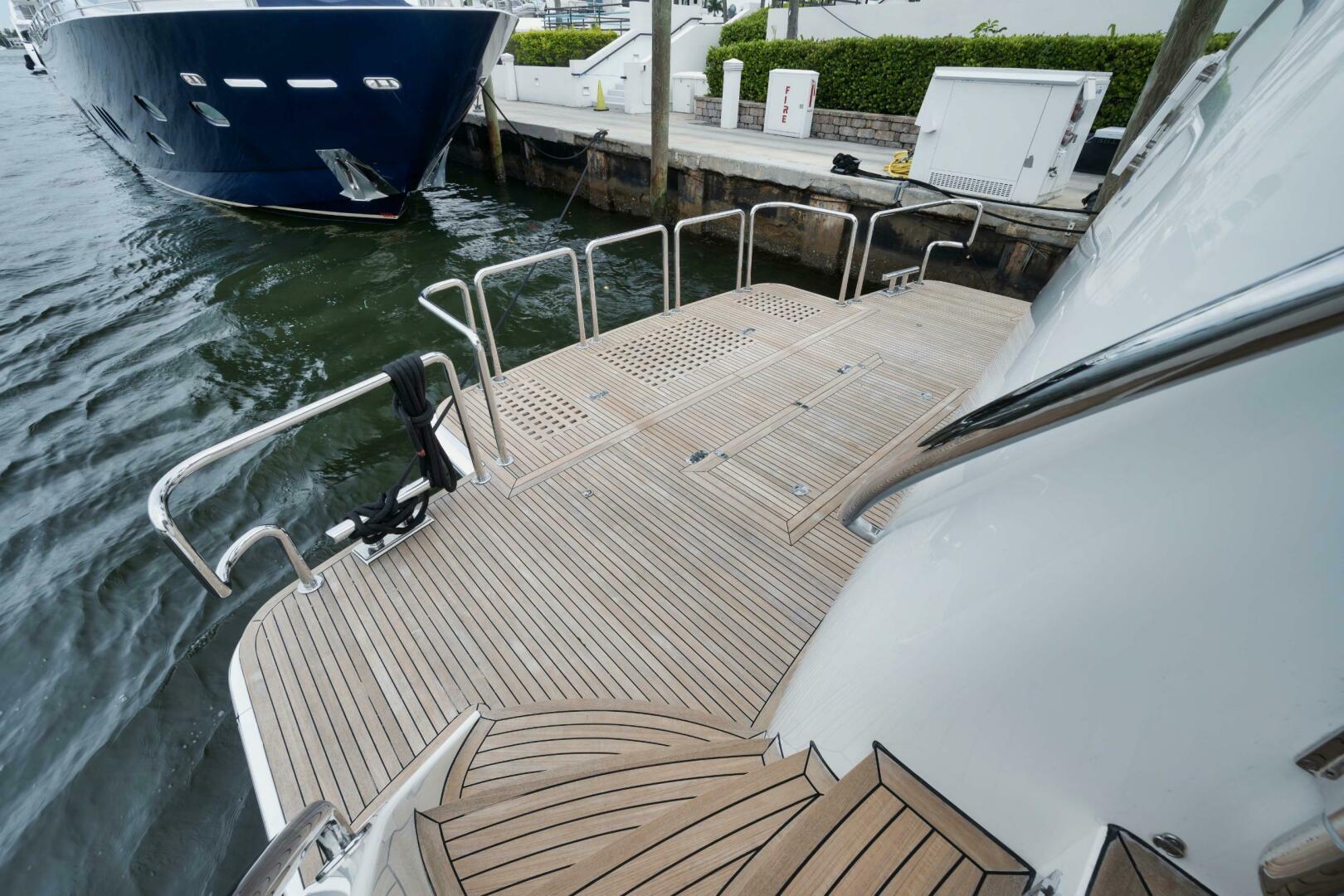 2012 Horizon P110 Tri-Deck - Image 46
