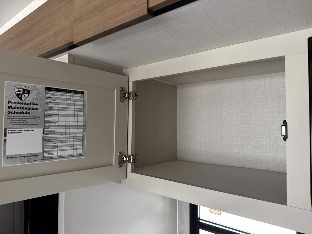 2027 VENTURE RV SPORTTREK 333VIK - Image 24