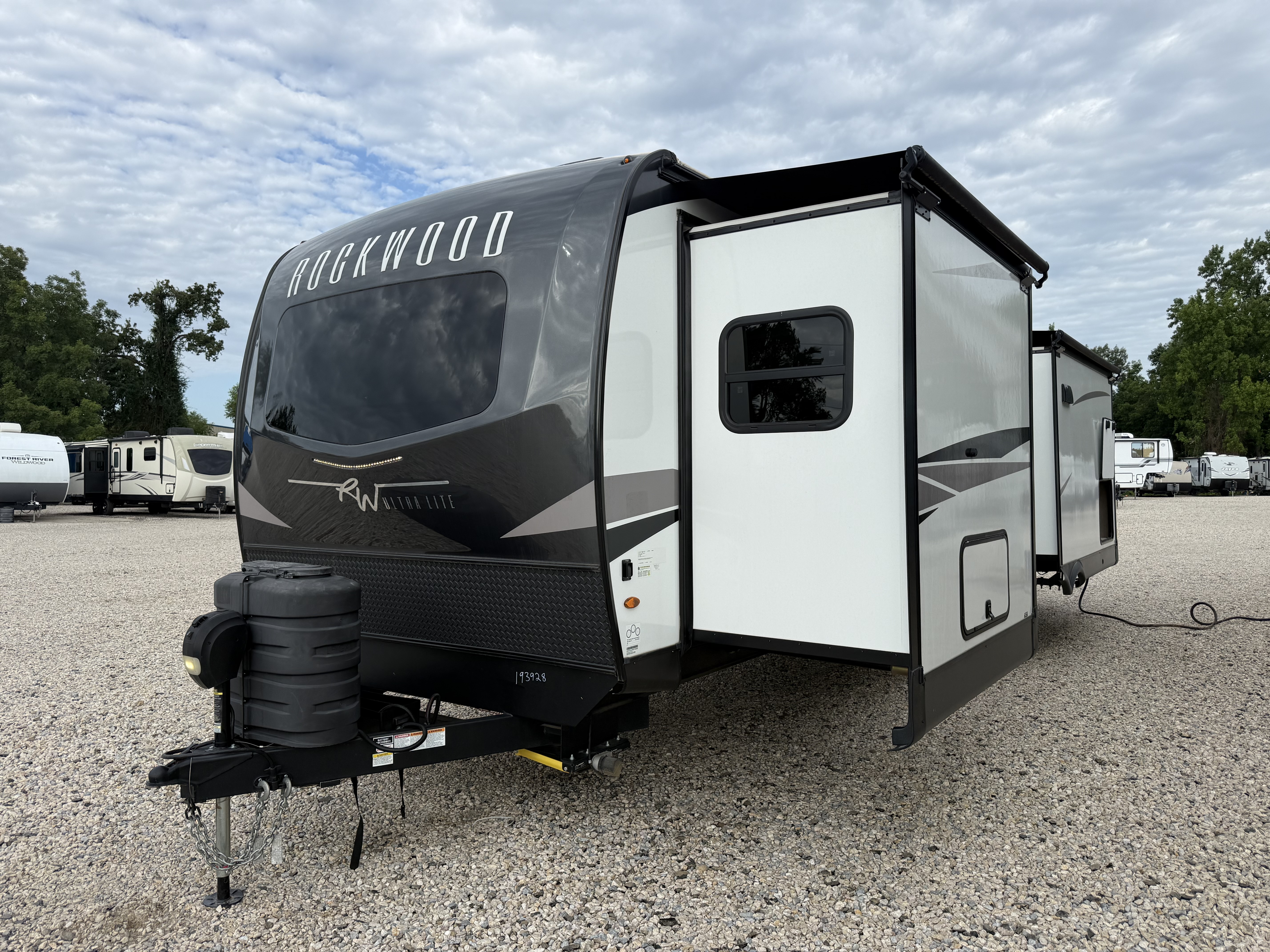 2024 Forest River Rockwood Ultra Lite 2906BS - Image 3