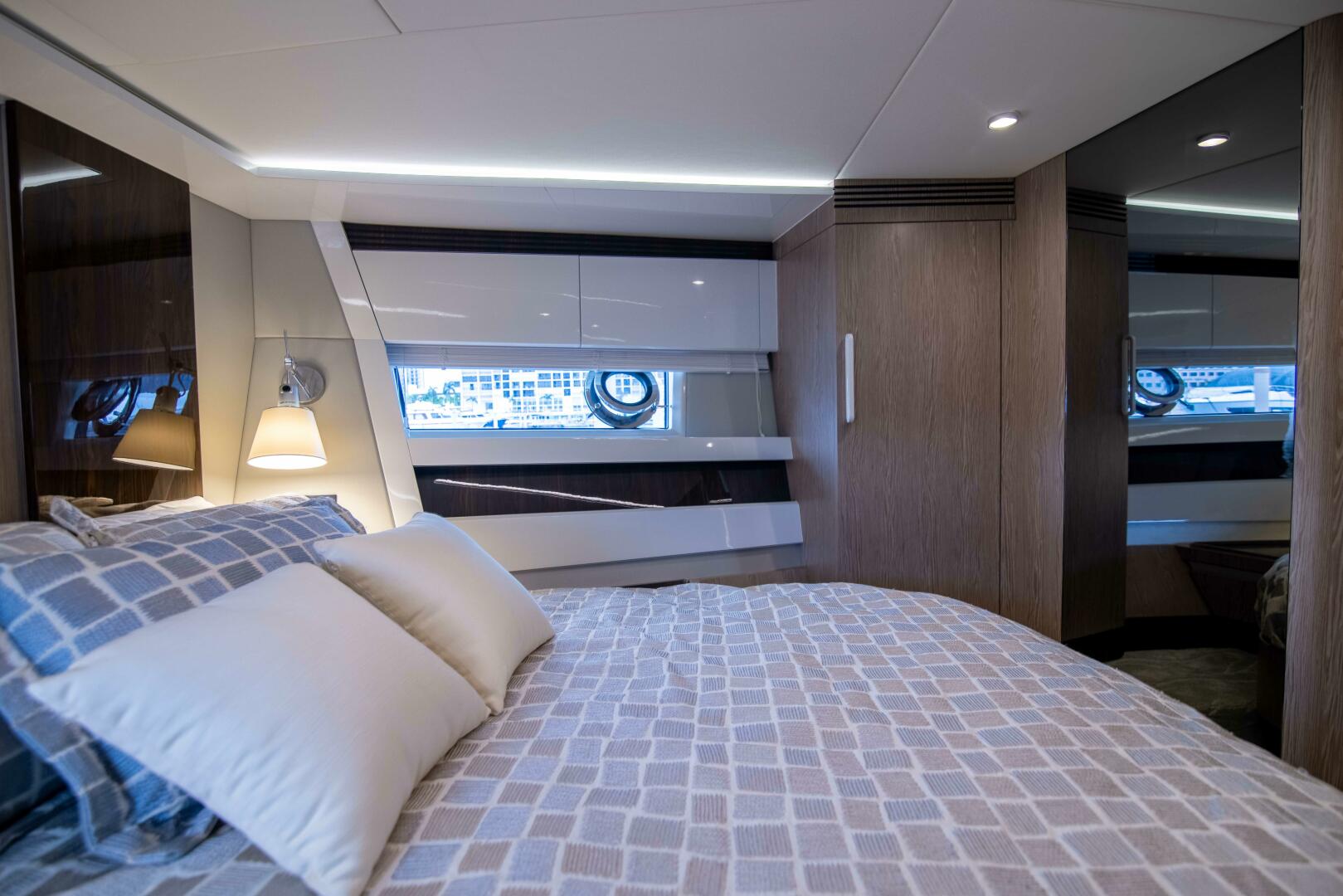 2019 Azimut S7 - Image 35