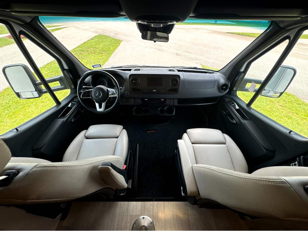 2023 WINNEBAGO VIEW 24D - Image 16
