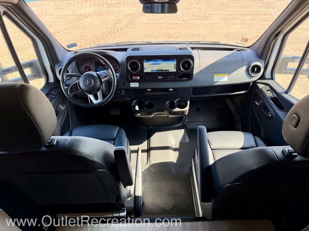 2020 Winnebago View 24D - Image 9