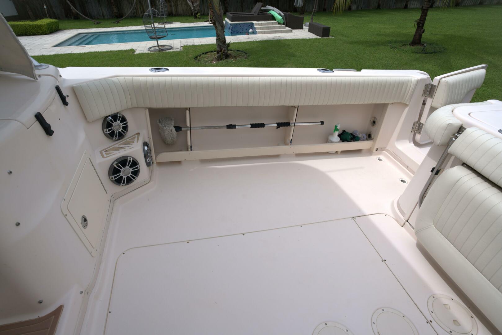 2007 Grady-White Express 330 - Image 6