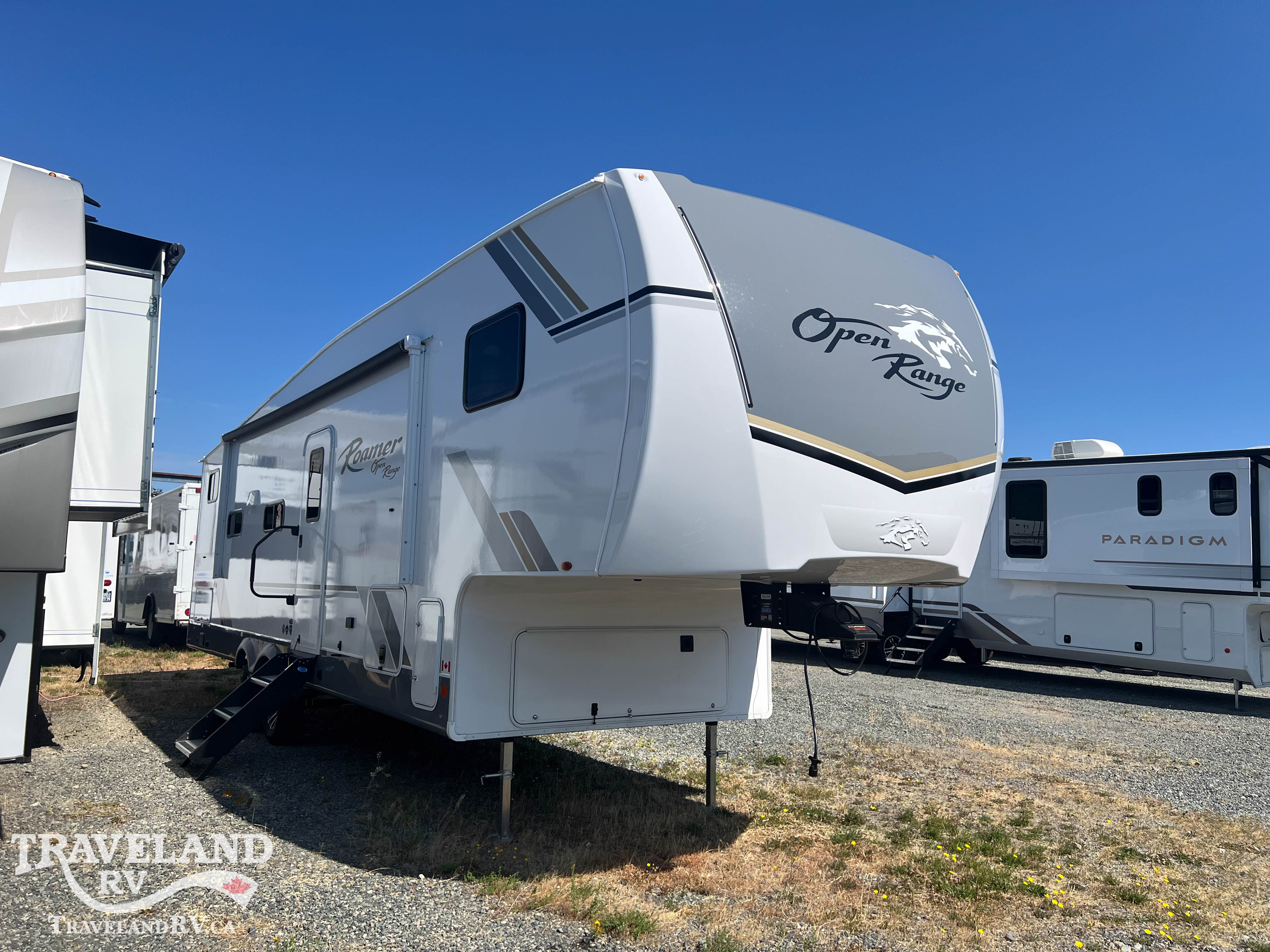 2027 Highland Ridge Roamer Light Duty 28DBSS - Image 1