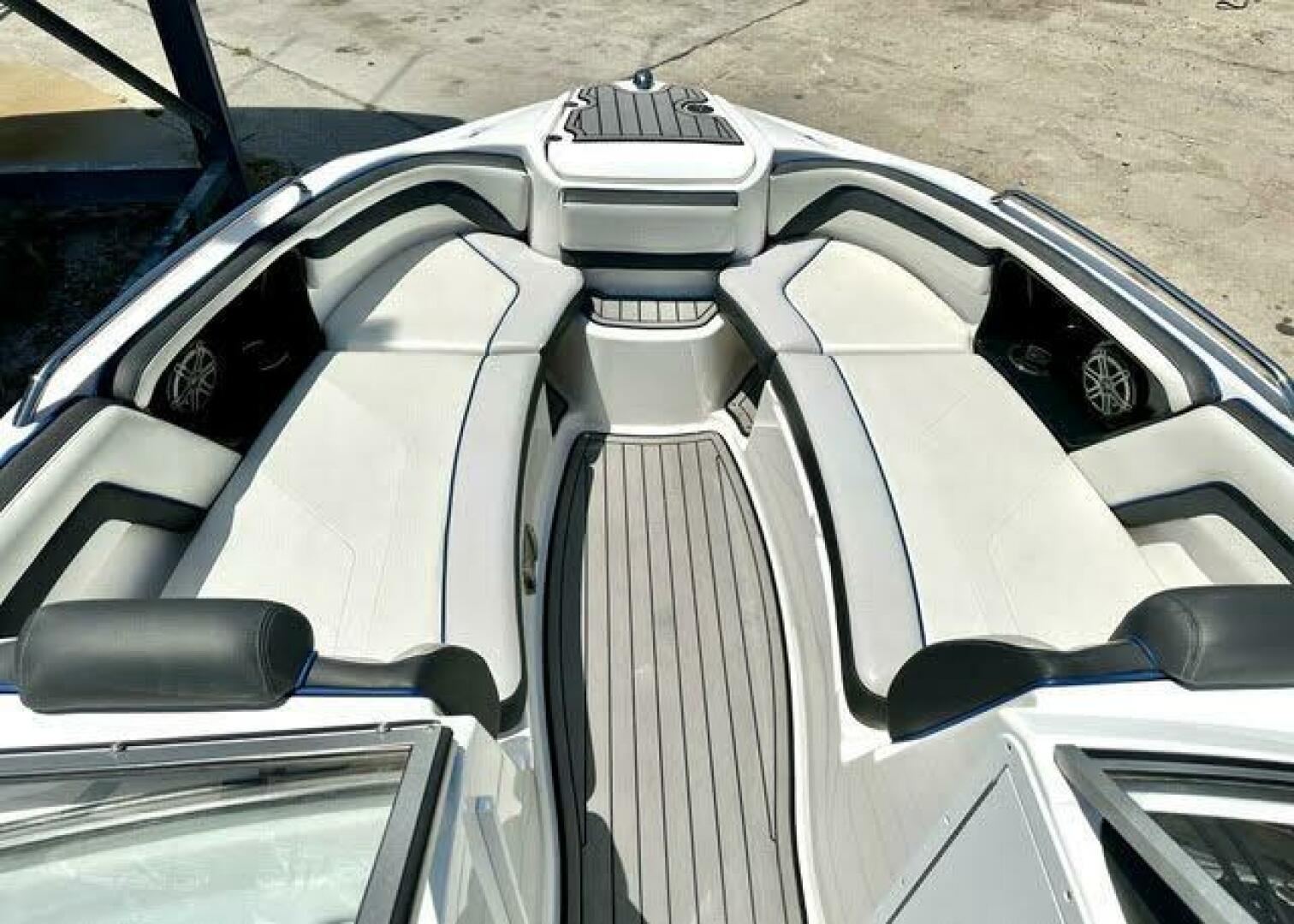 2018 Yamaha Boats - Image 8