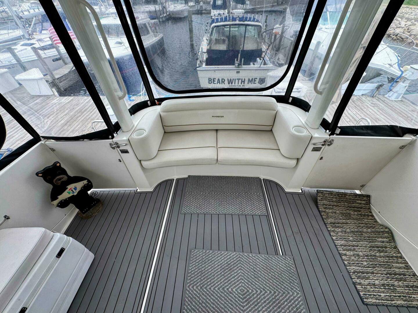 2005 Silverton 35 Motor Yacht - Image 19