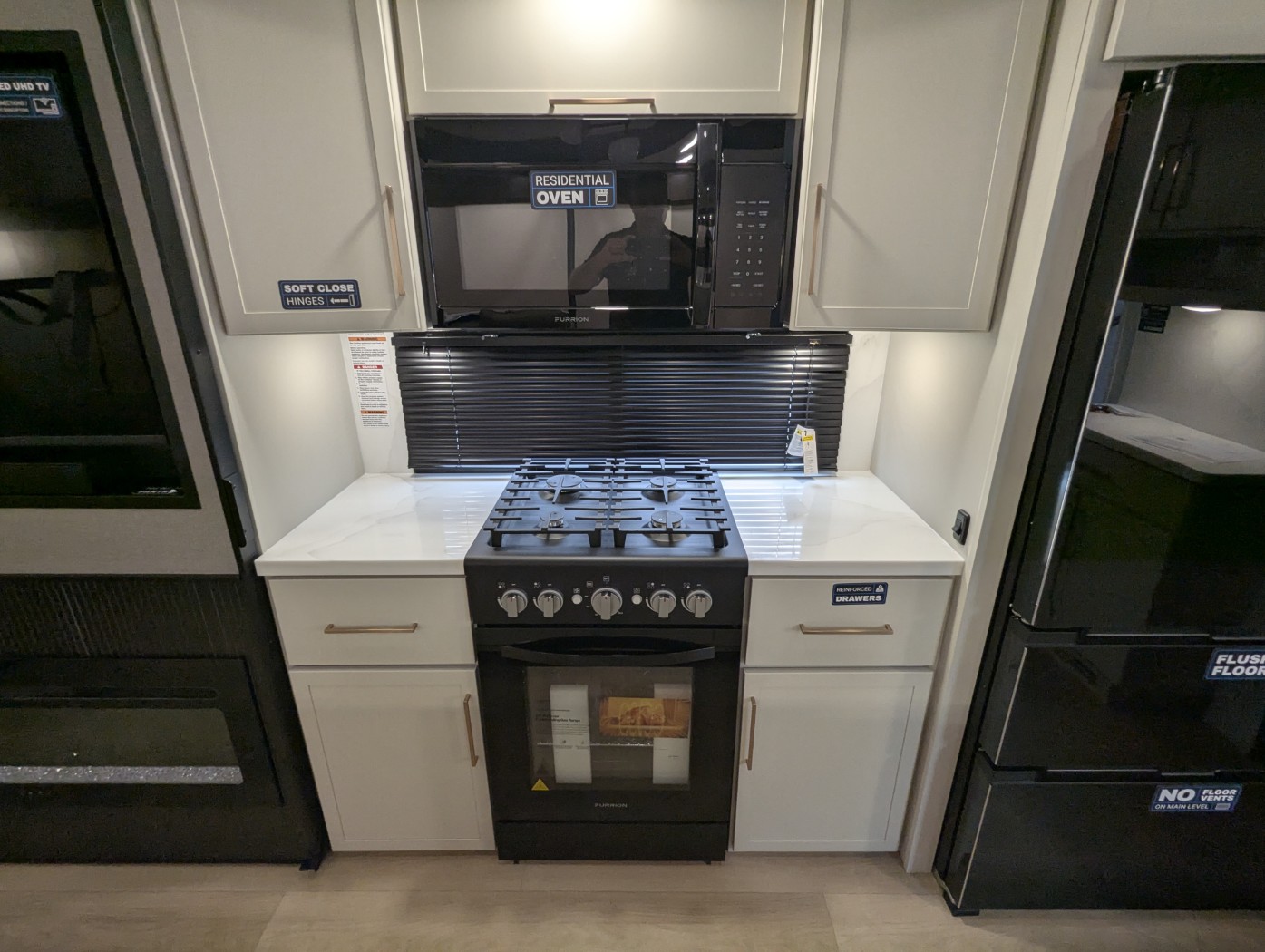 2027 Alliance RV Paradigm 310RL - Image 46