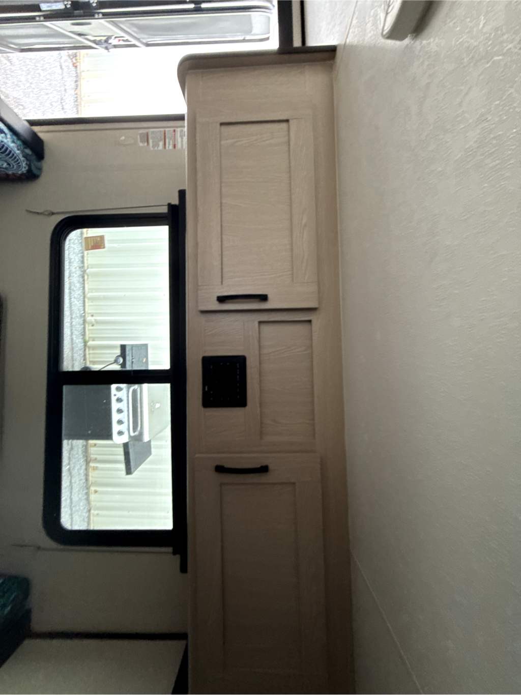 2023 COACHMEN APEX NANO 186 BH - Image 22