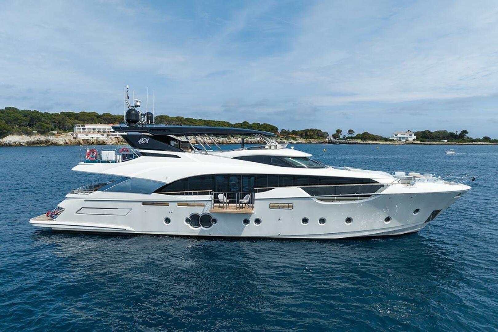 2021 Monte Carlo Yachts MCY 96 - Image 2