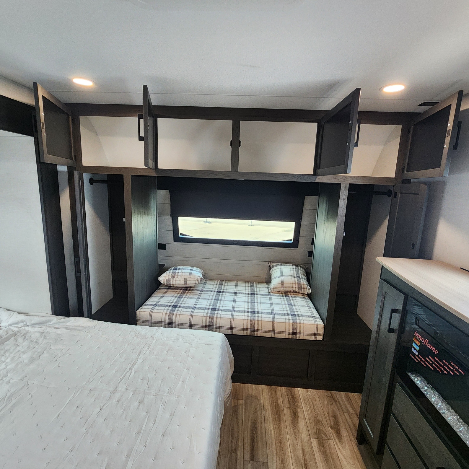 2026 VENTURE RV SPORTTREK 336VRK - Image 3