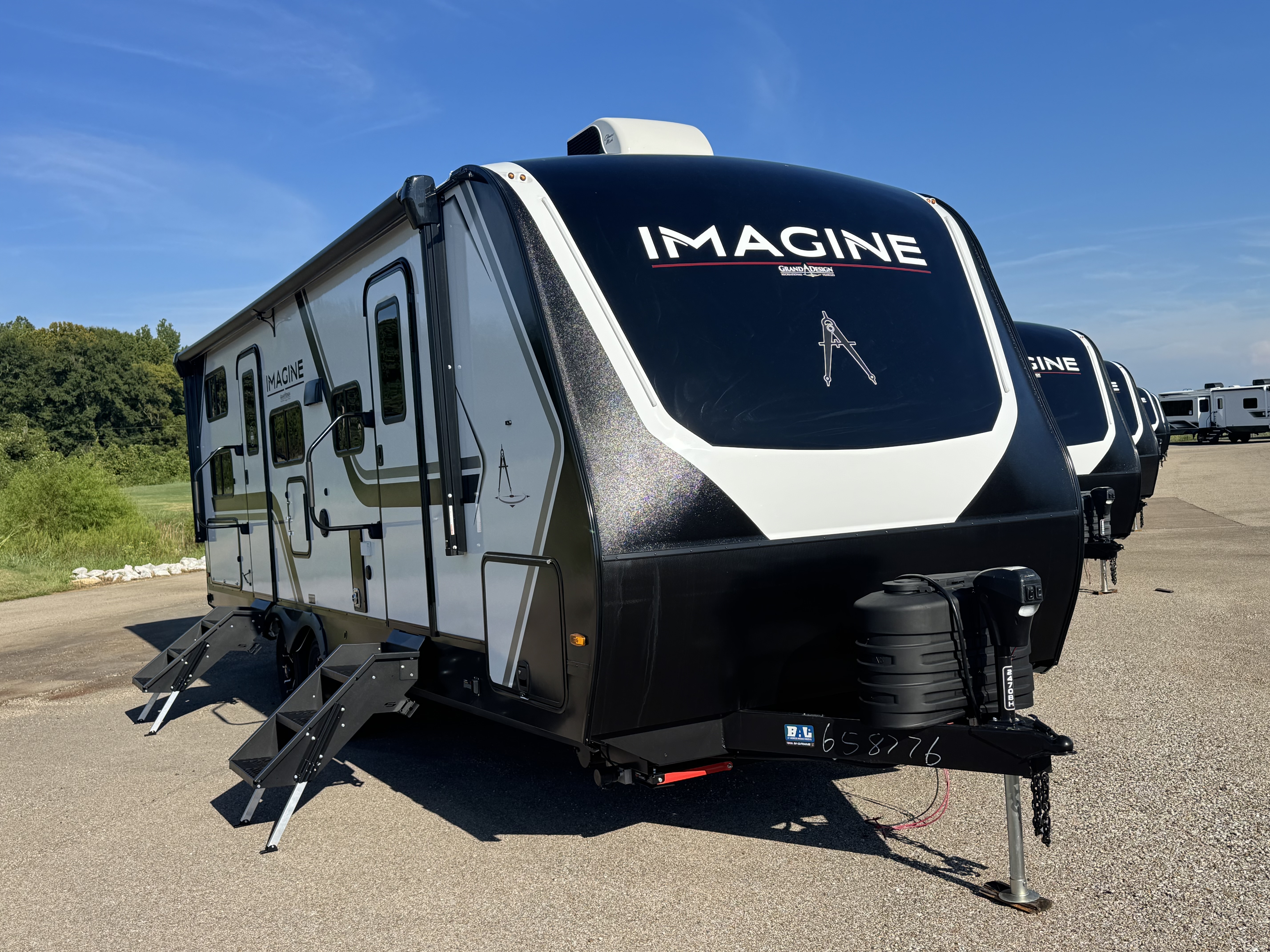 2027 GRAND DESIGN IMAGINE 2470BH - Image 1