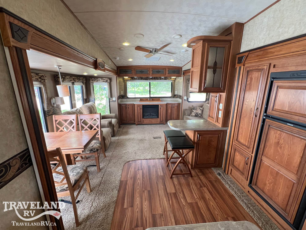 2014 FOREST RIVER SABRE 34REQS-6 - Image 3