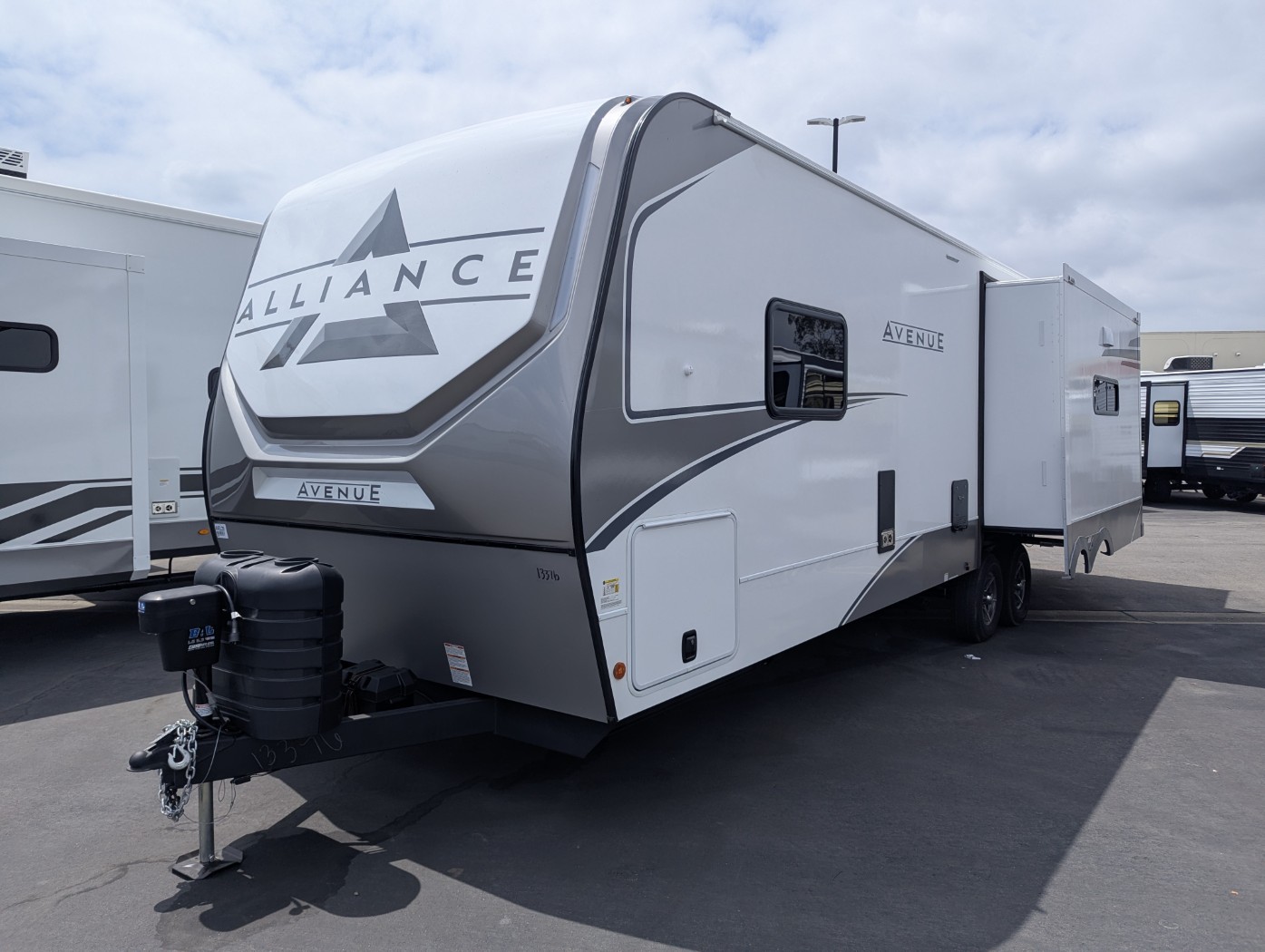 2026 Alliance RV Avenue 298RL - Image 3