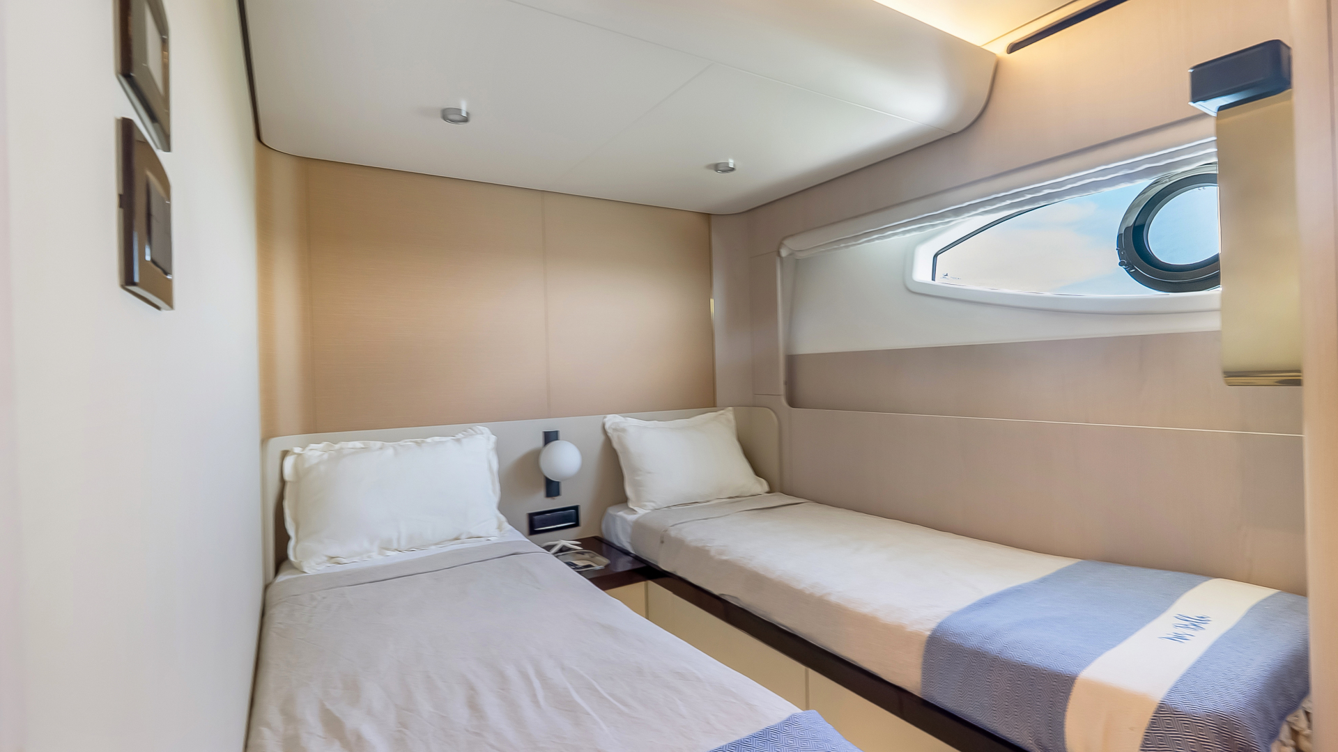 2025 Azimut 78 FLY - Image 26
