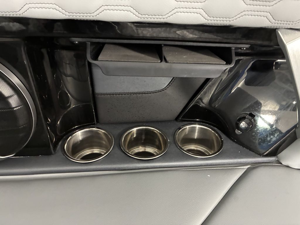 2026 MasterCraft XT24 - Image 31