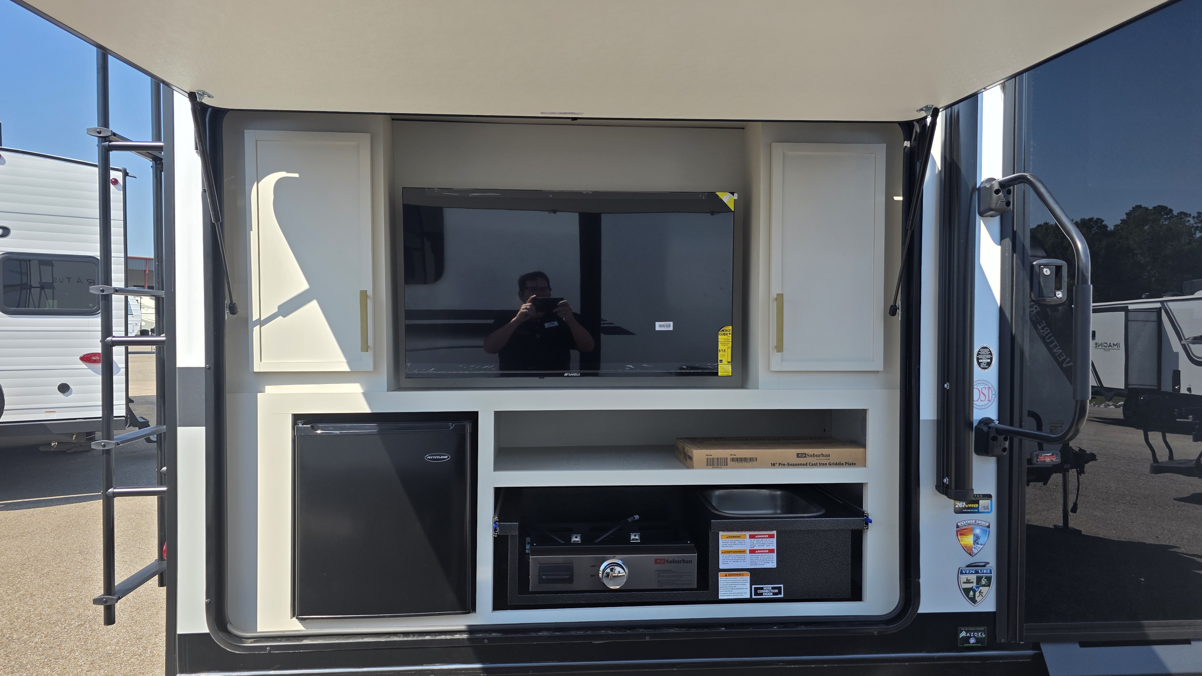 2027 VENTURE RV STRATUS 261VRB - Image 6