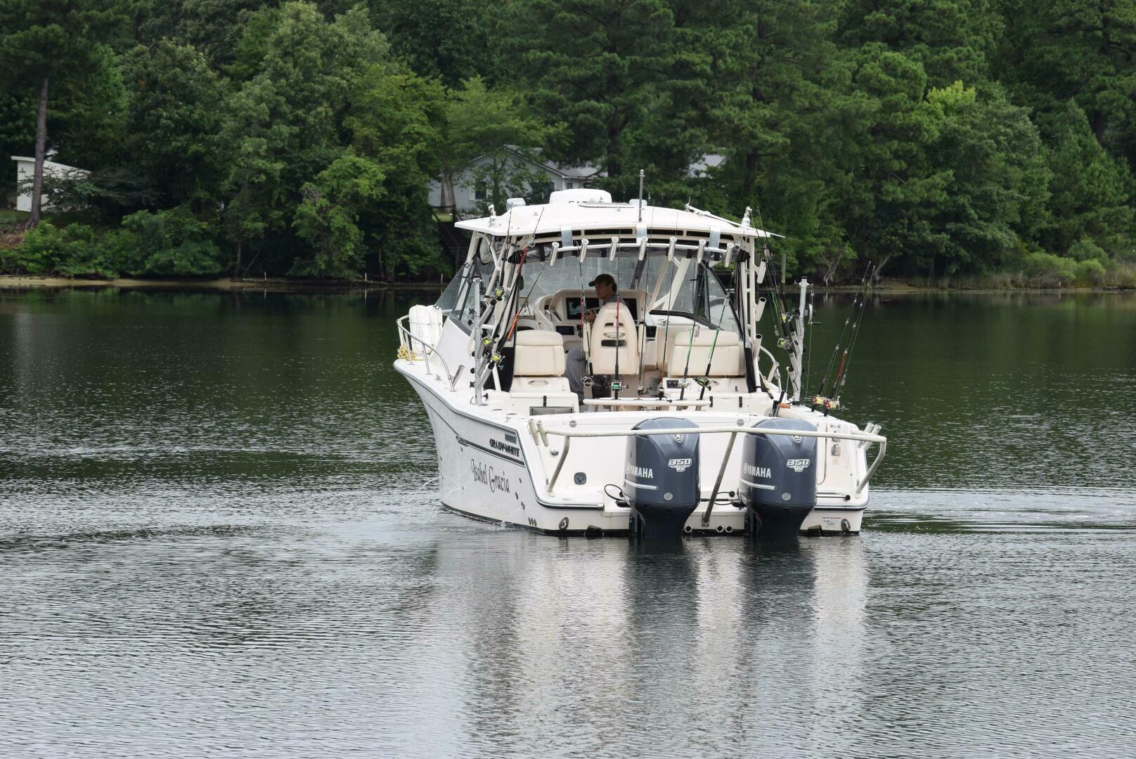 2016 Grady-White Express 330 - Image 17