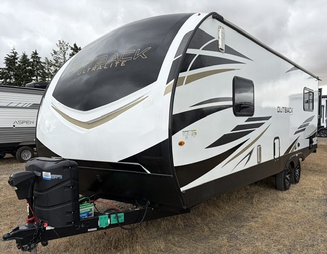 2023 Keystone Outback Ultra-Lite Ultra-Lite 240URS - Image 4