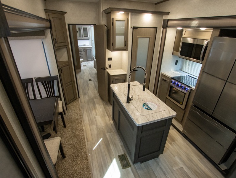 2022 Coachmen Chaparral 334FL - Image 28