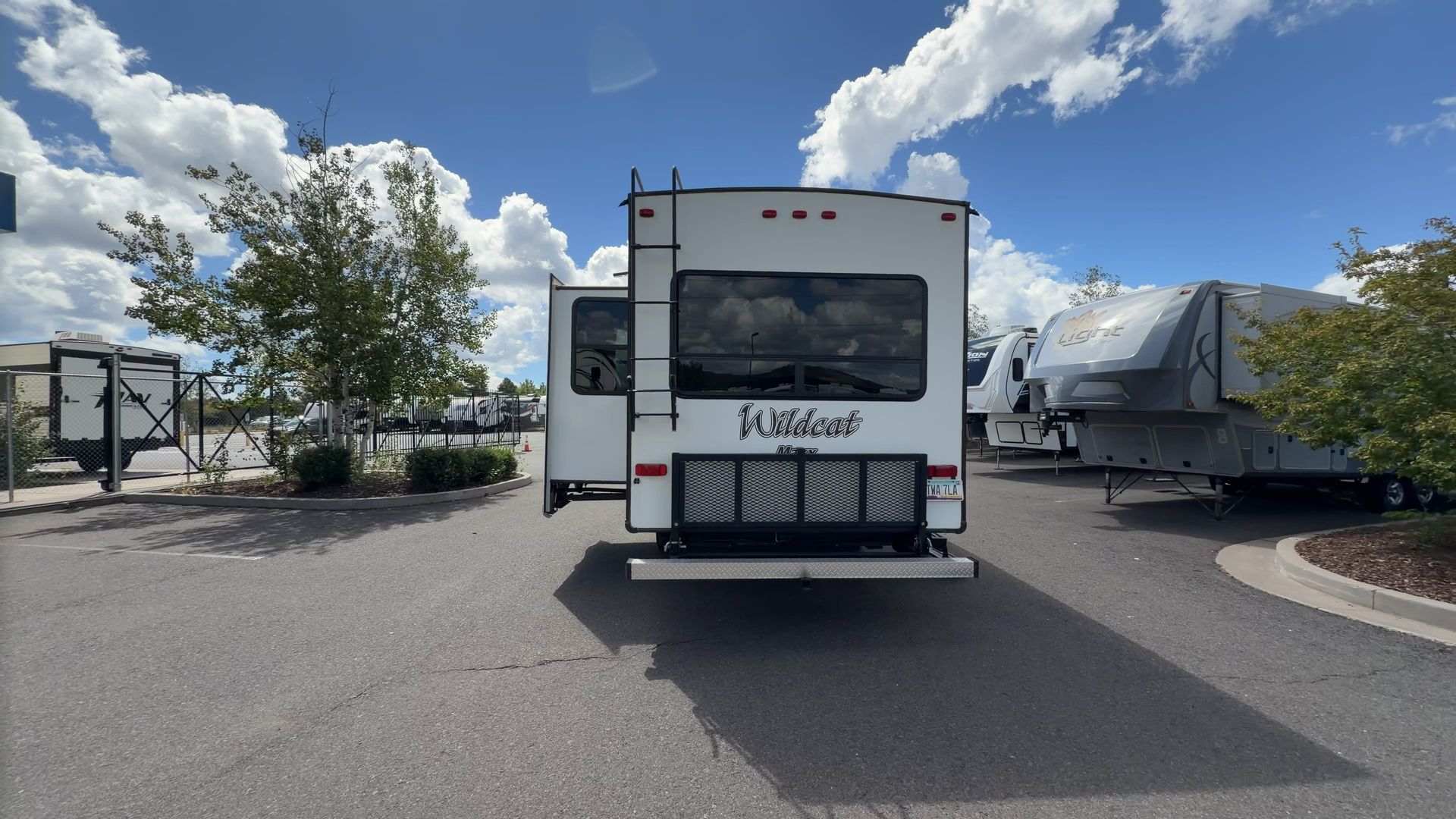 2015 Forest River Wildcat Maxx 242RLX - Image 5