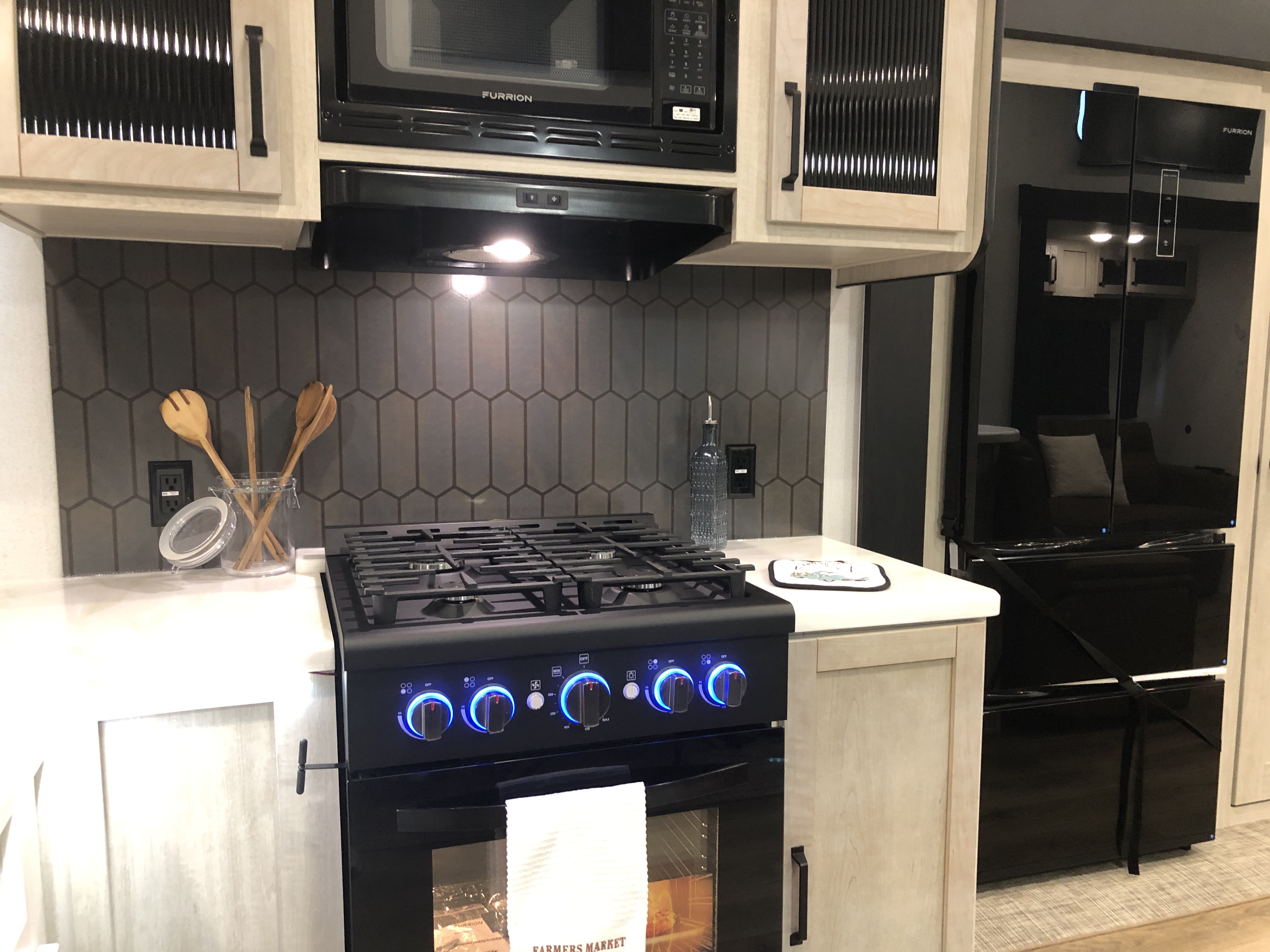 2027 Forest River Puma Vista 403LFT - Image 16
