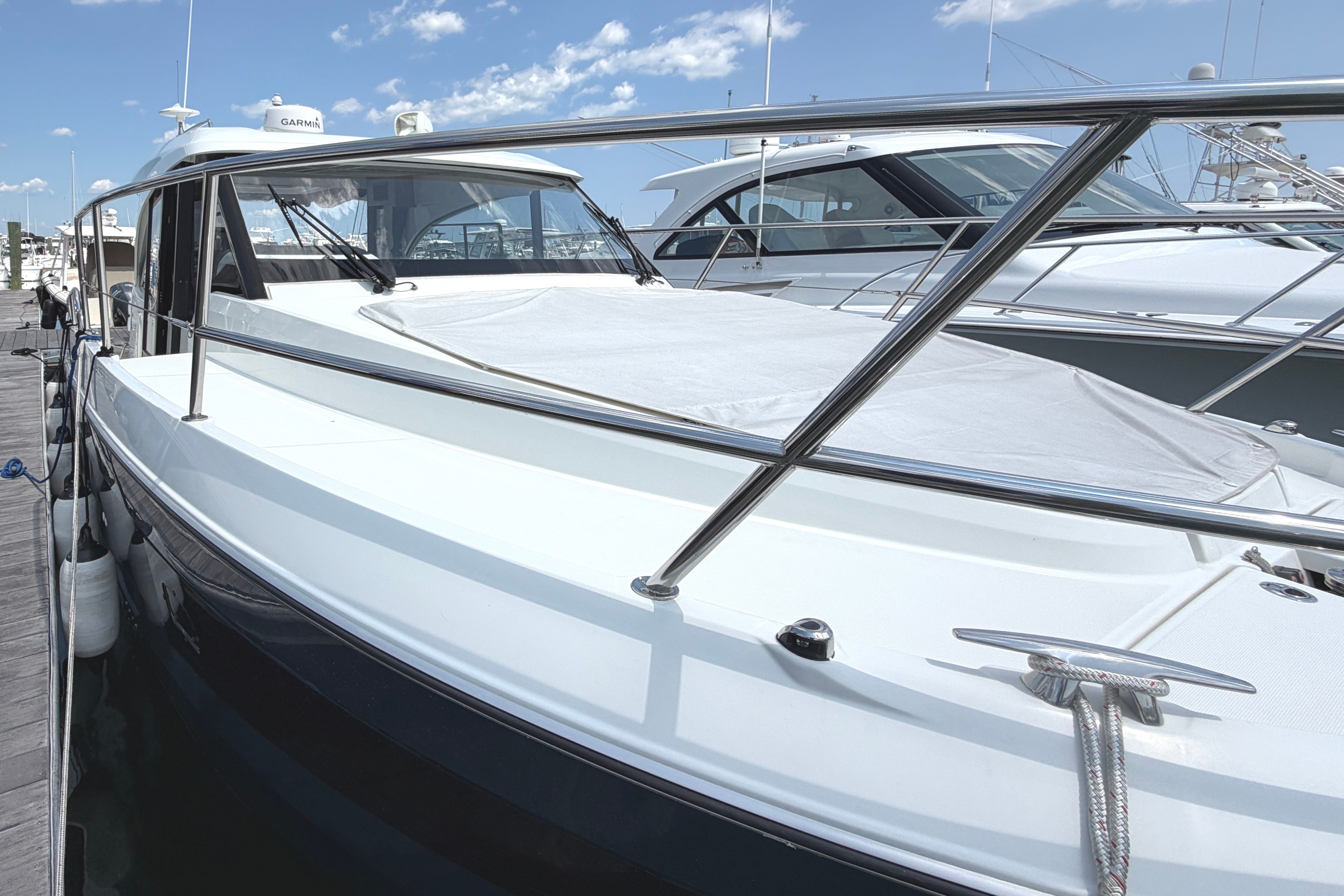 2023 Beneteau Antares 11 OB - Image 6