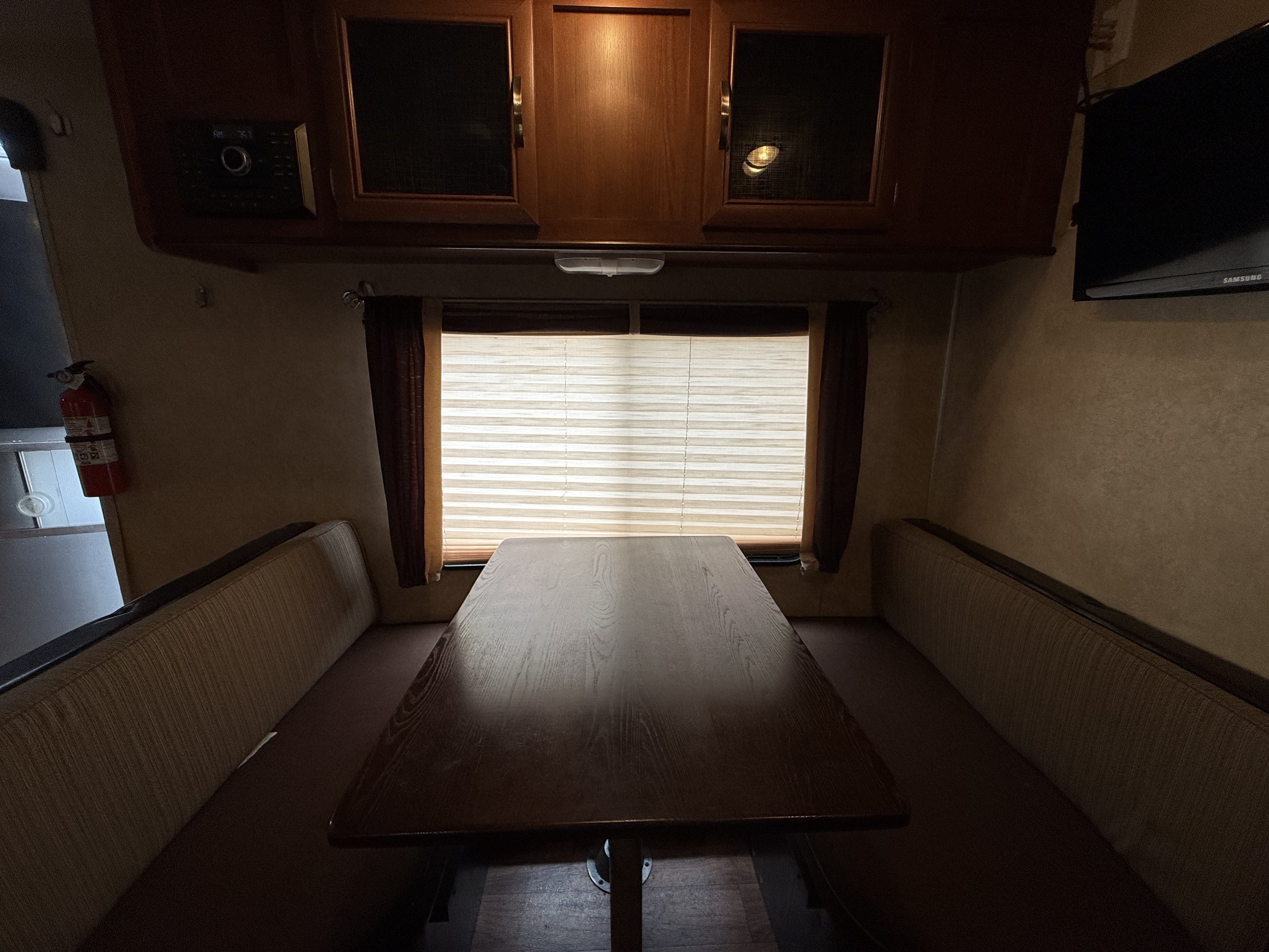 2016 WILDWOOD X-LIGHT SERIES 241QBXL - Image 11