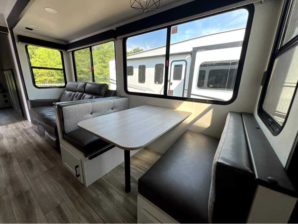2027 VENTURE RV SPORTTREK 312VTB - Image 7