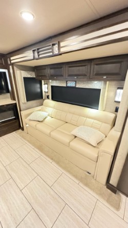 2019 TIFFIN ALLEGRO 34 PA - Image 36