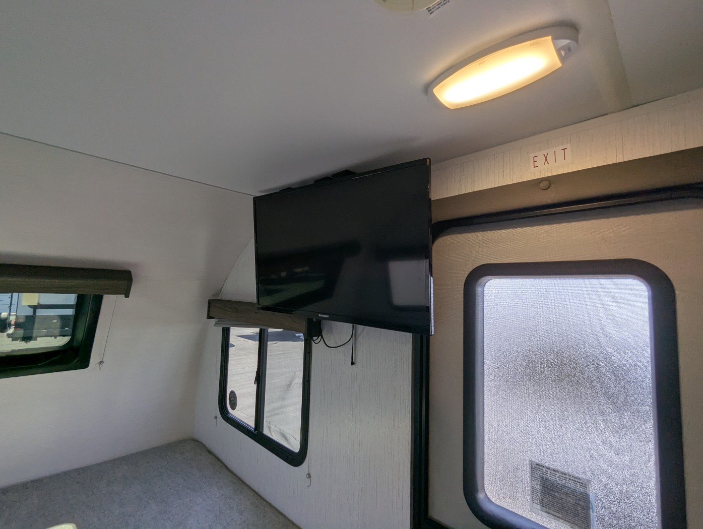2024 Cruiser RV Hitch 18BHS - Image 10