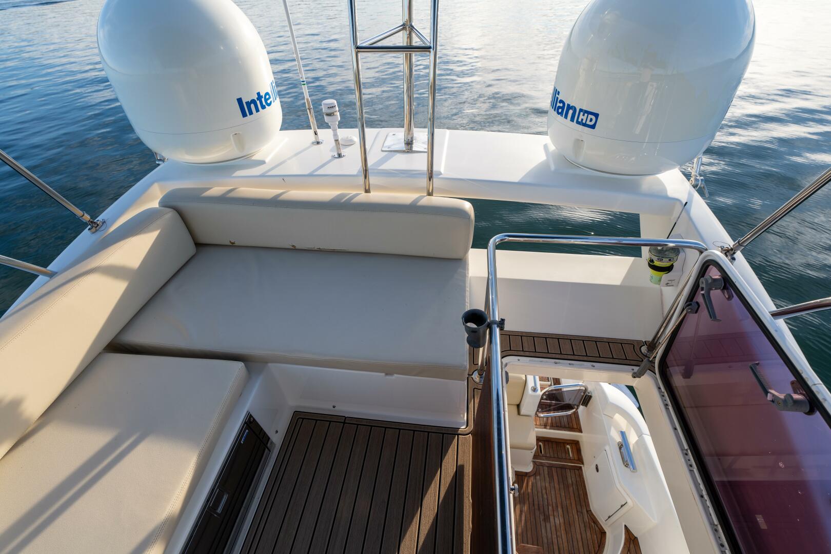 2013 Azimut 40 Flybridge - Image 52