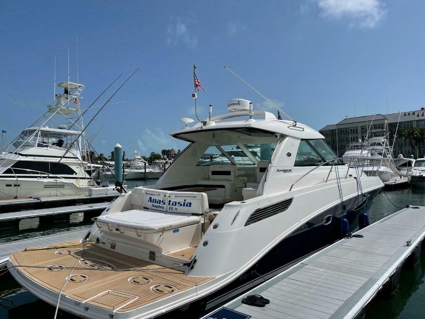 2010 Sea Ray 450 Sundancer - Image 2